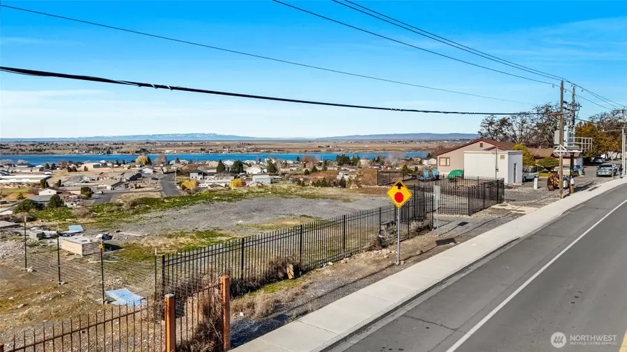 4994 Airway Drive Ne, Moses Lake, WA 98837 - #3