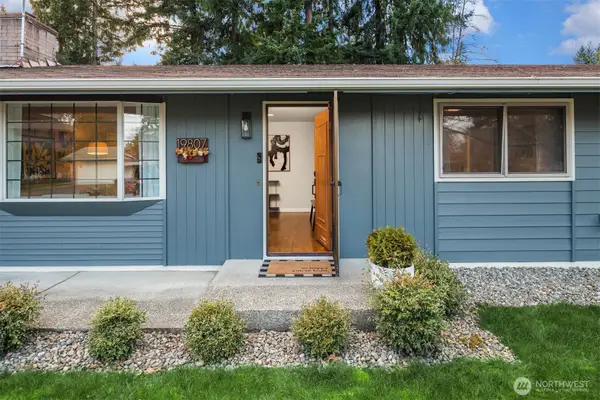 19807 10th Place S, Des Moines, WA 98148