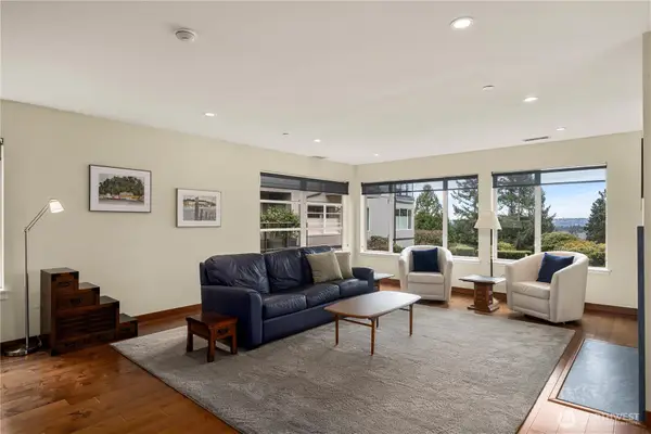 11122 NE 41st Drive #31, Kirkland, WA 98033