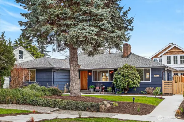 9014 34th Avenue Sw, Seattle, WA 98126