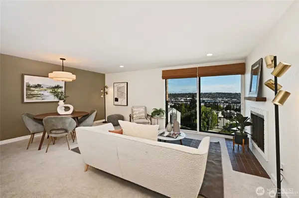 3710 25th Place W #405, Seattle, WA 98199