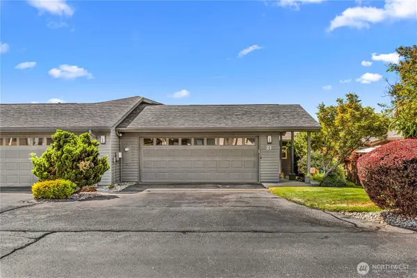 351 19th Street #21, East Wenatchee, WA 98802