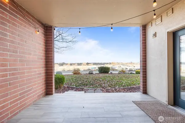 300 Columbia Point Drive #D101, Richland, WA 99352