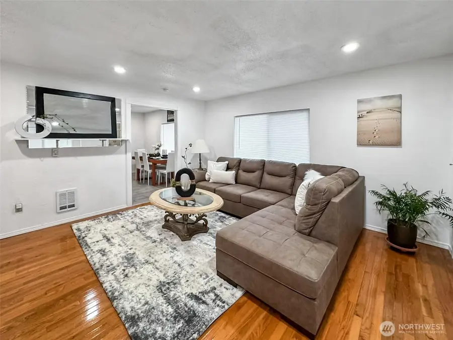 7660 S 126th Street, Seattle, WA 98178 - #3