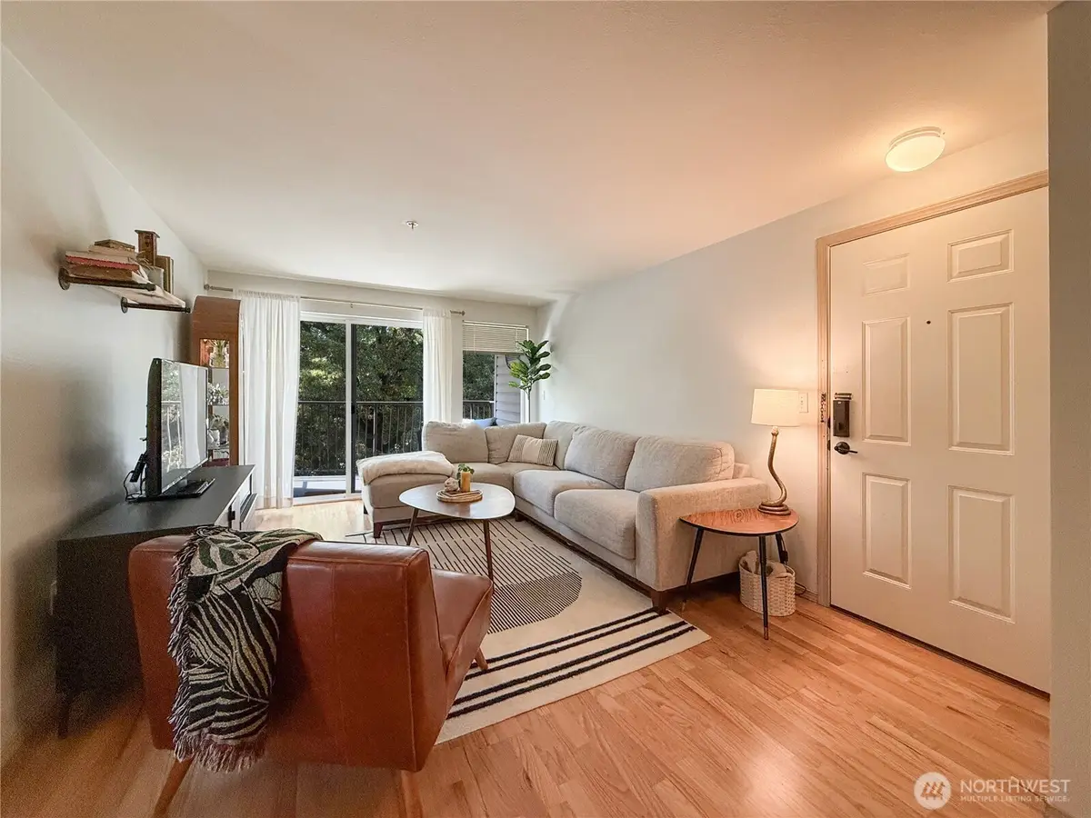 12050 15th Avenue Ne #301, Seattle, WA 98125 - #1