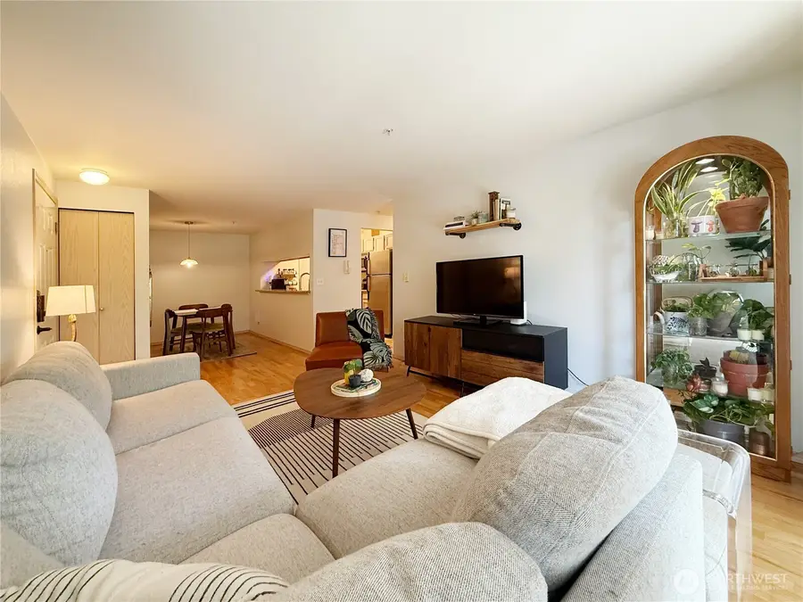 12050 15th Avenue Ne #301, Seattle, WA 98125 - #2