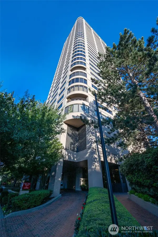 1301 Spring Street #21I, Seattle, WA 98104