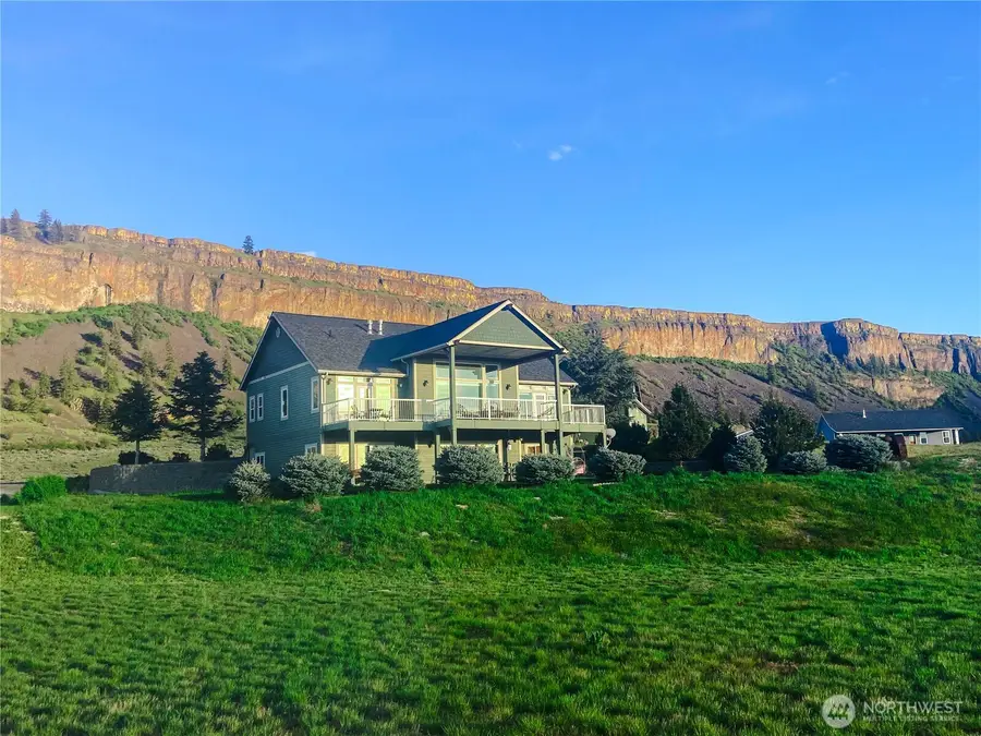 55776 Bay Area Drive, Electric City, WA 99123 - #3