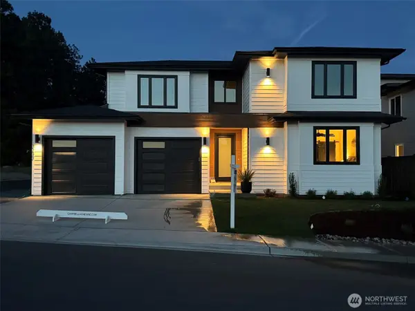 3233 NW Brianna Avenue, East Wenatchee, WA 98802