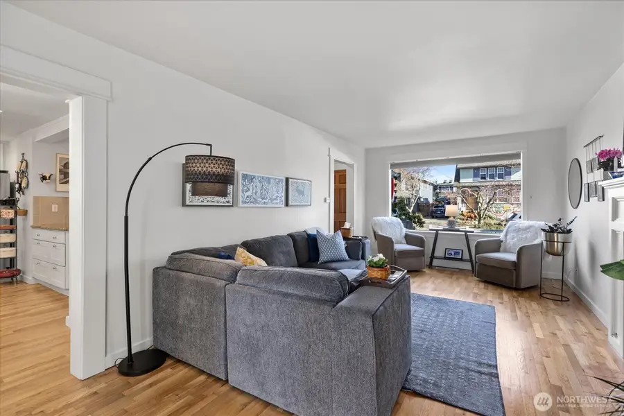 6721 22nd Avenue Nw, Seattle, WA 98117 - #3