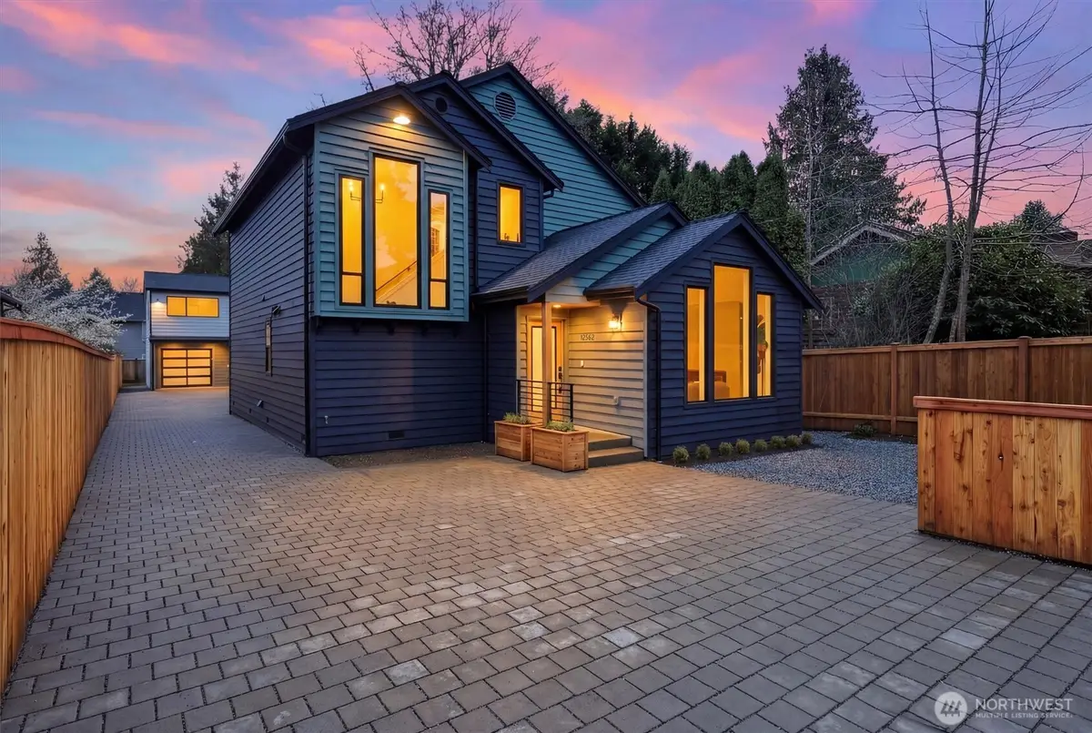 12562 17th Avenue Ne, Seattle, WA 98125 - #1