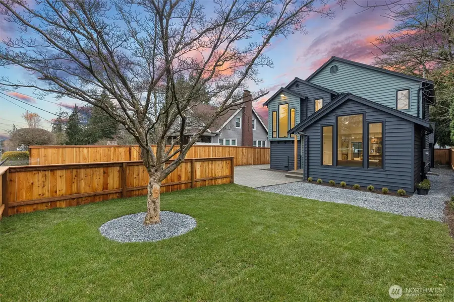 12562 17th Avenue Ne, Seattle, WA 98125 - #2