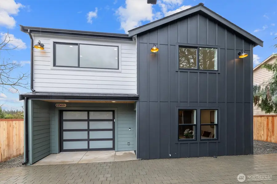 12562 17th Avenue Ne #B, Seattle, WA 98125 - #2