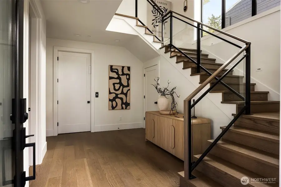 5808 Lakeview Drive, Kirkland, WA 98033 - #2