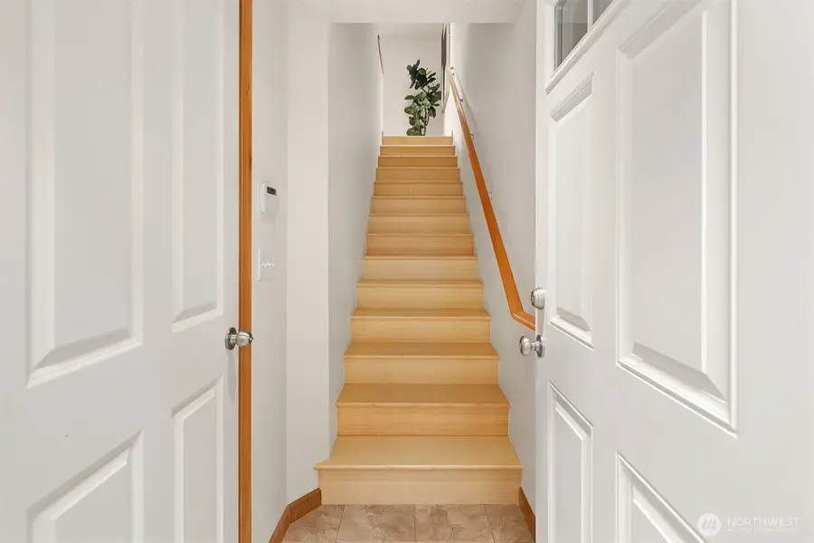 12050 33rd Avenue Ne #C, Seattle, WA 98125 - #3