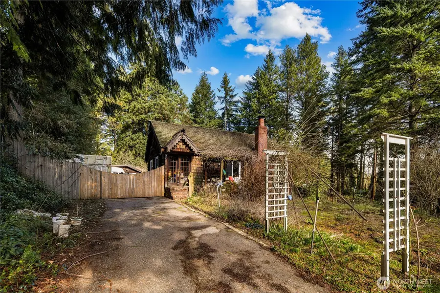 2552 NE 168th Street, Lake Forest Park, WA 98155 - #3