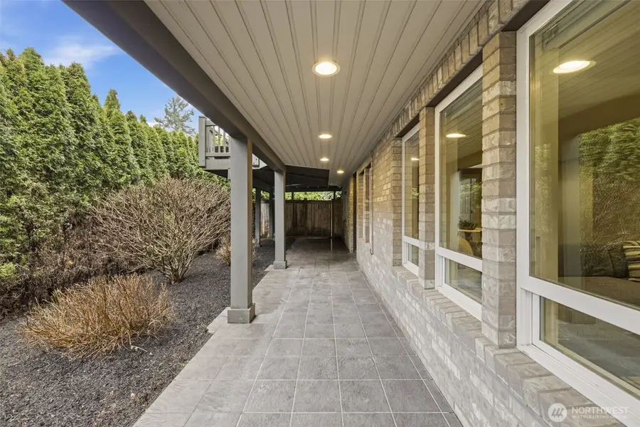 402 S Slater Street, Kirkland, WA 98033 - #3