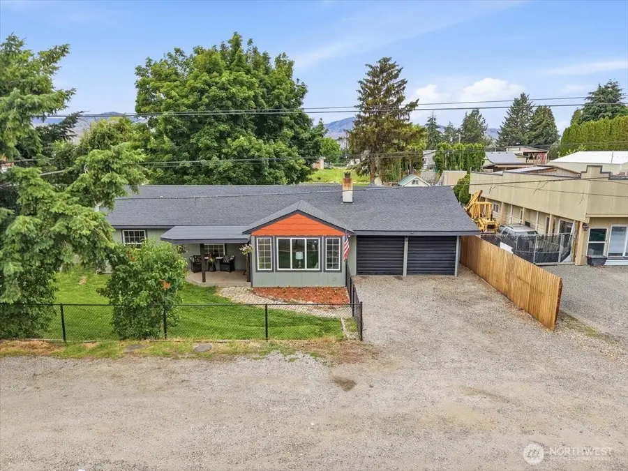 348 N Kentucky Avenue, East Wenatchee, WA 98802 - #3