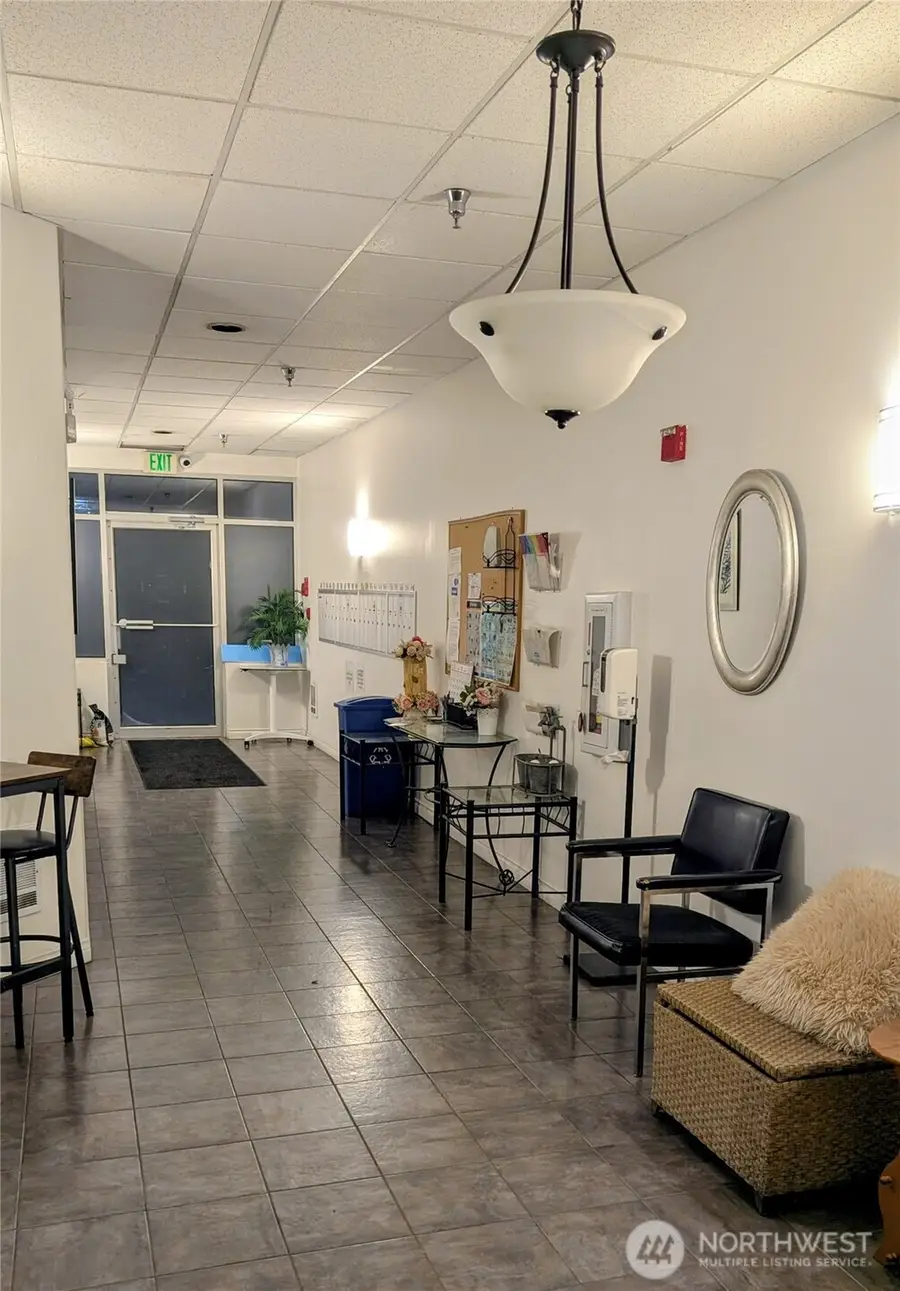 4722 12th Avenue Ne #401, Seattle, WA 98105 - #2