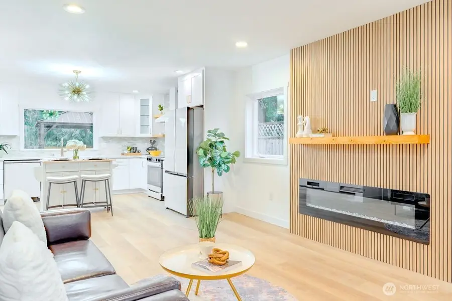 1518 106th Street, Seattle, WA 98125 - #3