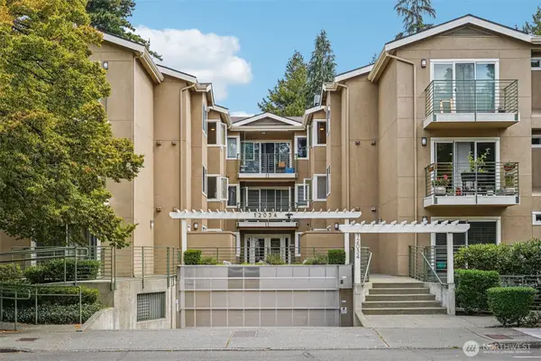 12034 15th Avenue Ne #204, Seattle, WA 98125