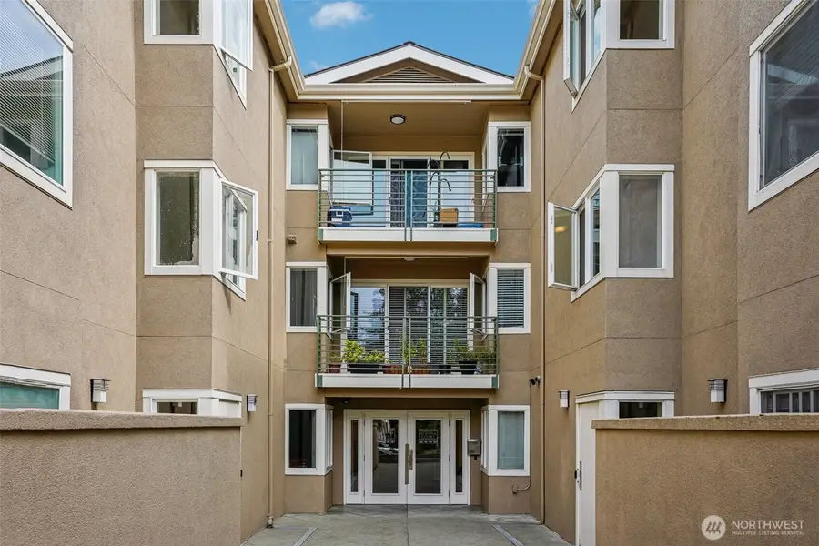 12034 15th Avenue Ne #204, Seattle, WA 98125 - #3