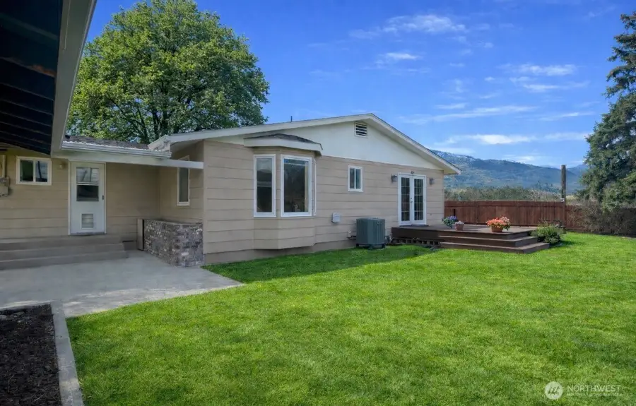 1127 Central Avenue, Oroville, WA 98844 - #2