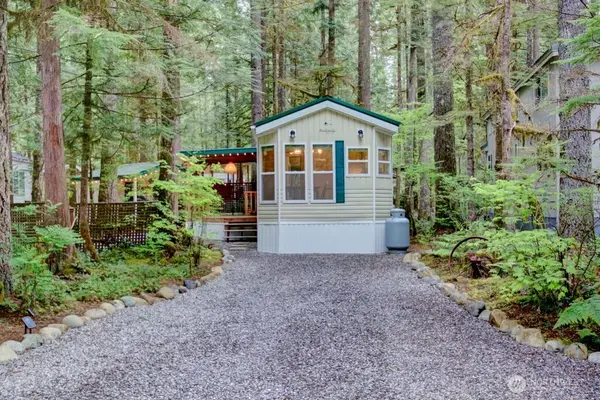 300 Schinn Canyon Drive, Deming, WA 98244