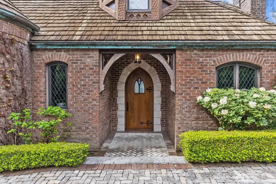 4725 W Mercer Way, Mercer Island, WA 98040 - #2