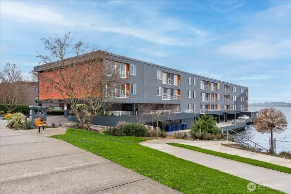 733 Lake Street S #104, Kirkland, WA 98033