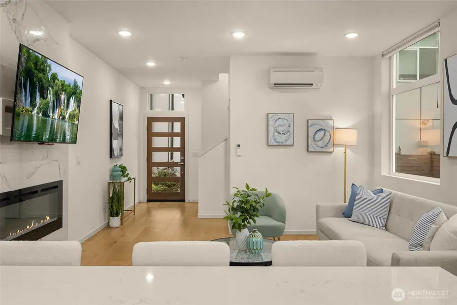 9248 17th Avenue Sw #A, Seattle, WA 98106 - #3