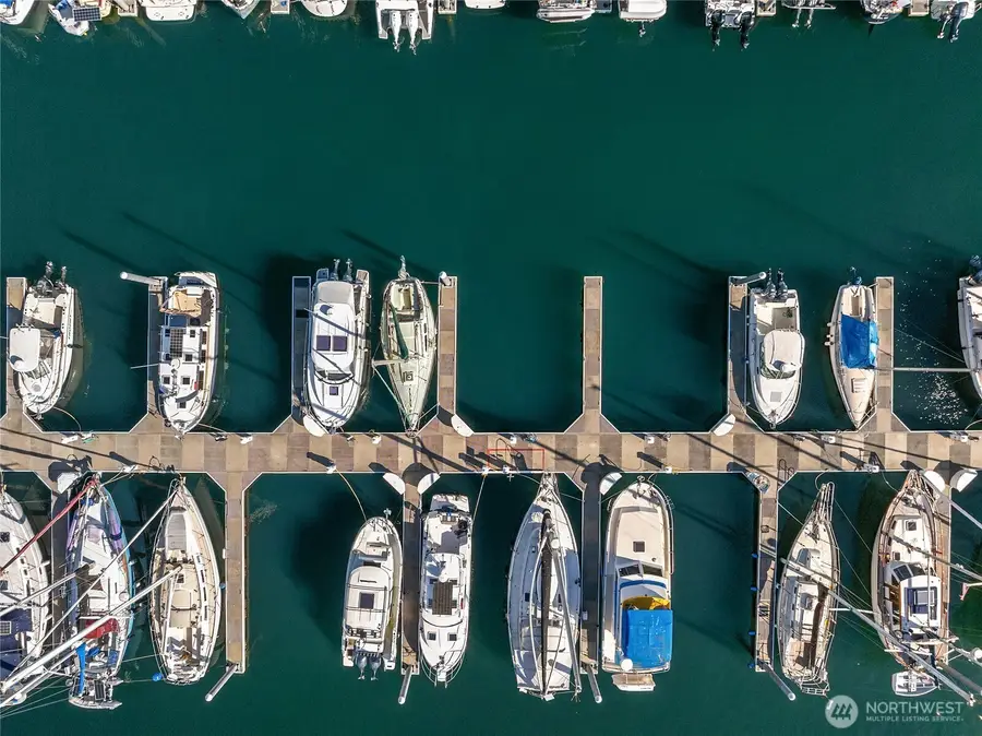 141 Parfitt Way Sw #B41, Bainbridge Island, WA 98110 - #3