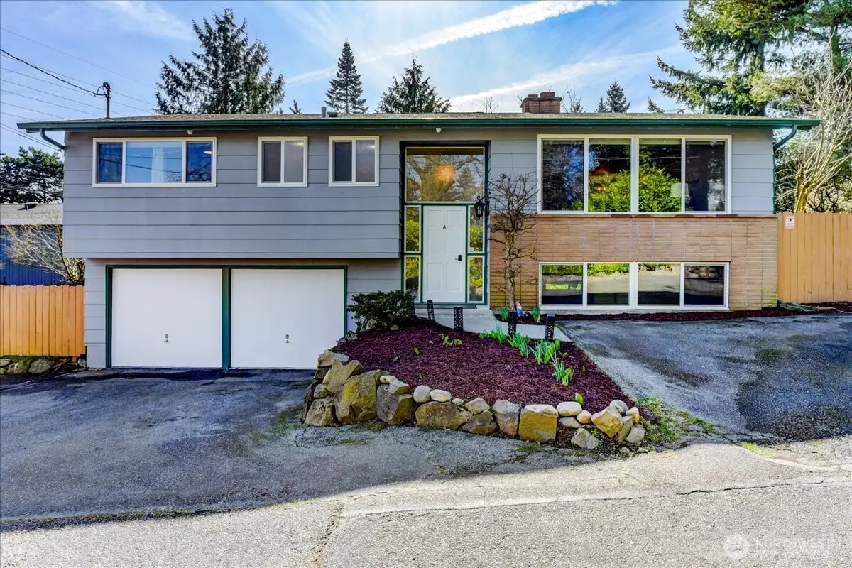 11242 Fremont Avenue N, Seattle, WA 98133 - #1