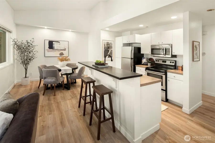 6527 200th Street Sw #303, Lynnwood, WA 98036 - #2