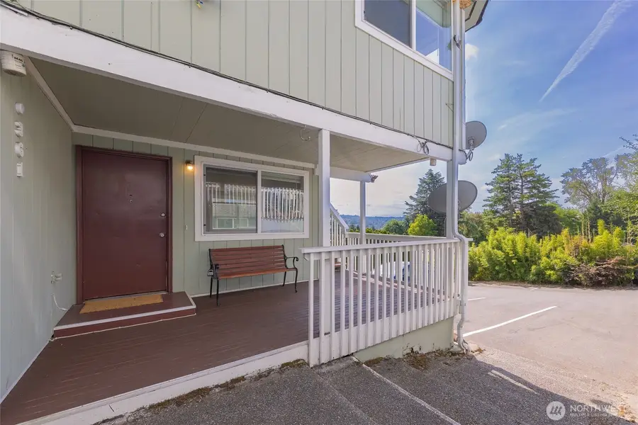 361 Earlington Avenue Sw, Renton, WA 98057 - #3