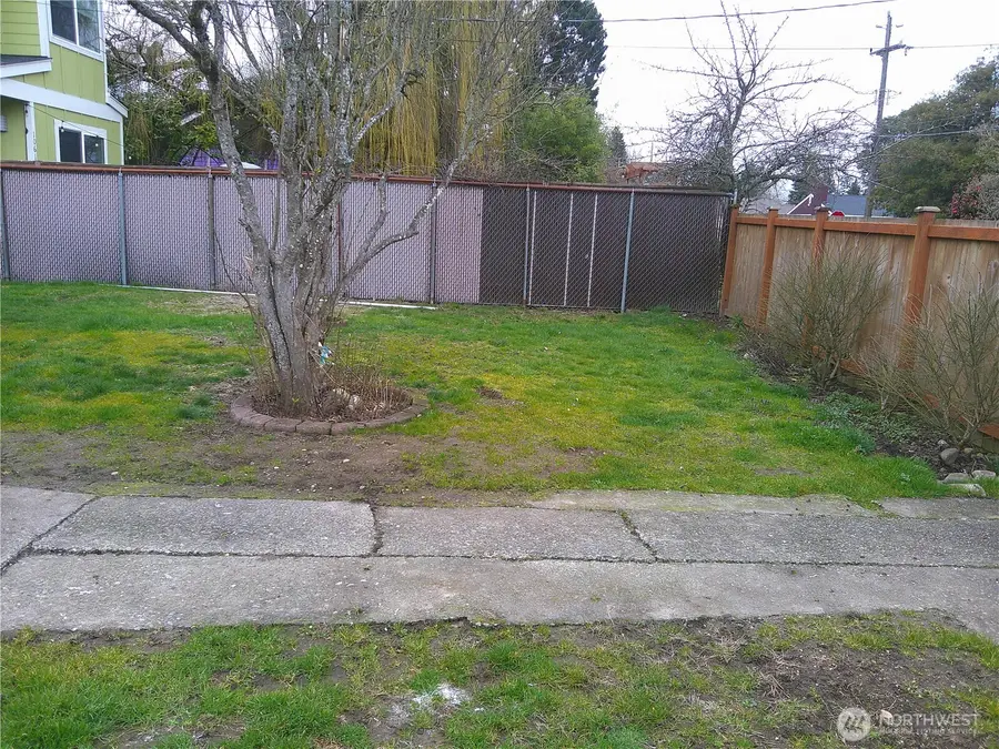 10615 18th Avenue Sw, Seattle, WA 98146 - #3