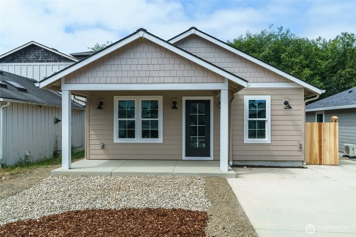 117 7th Street Sw, Long Beach, WA 98631 - #1