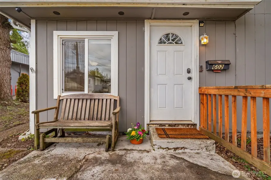 602 Burcham Street, Kelso, WA 98626 - #2