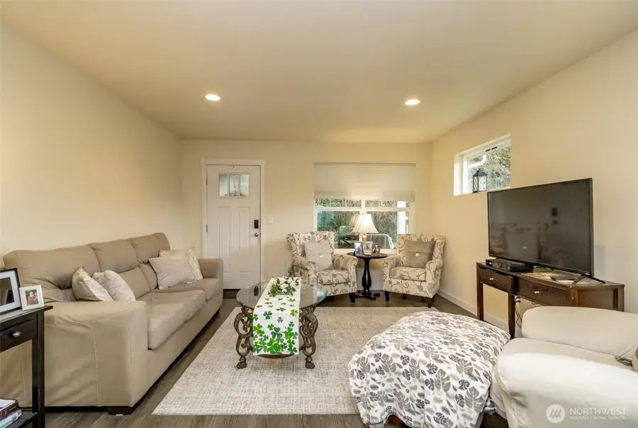 361 10th Avenue N, Algona, WA 98001 - #3