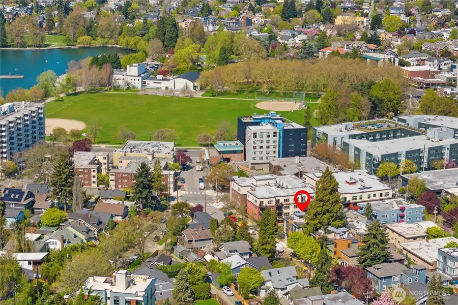 6546 Latona Avenue Ne, Seattle, WA 98115 - #2
