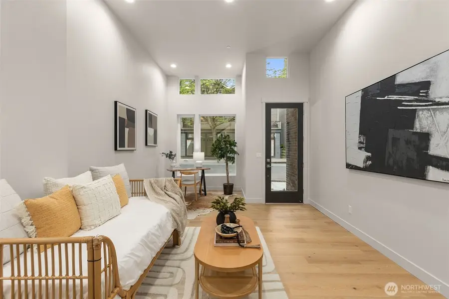 1104 34th Avenue, Seattle, WA 98122 - #2