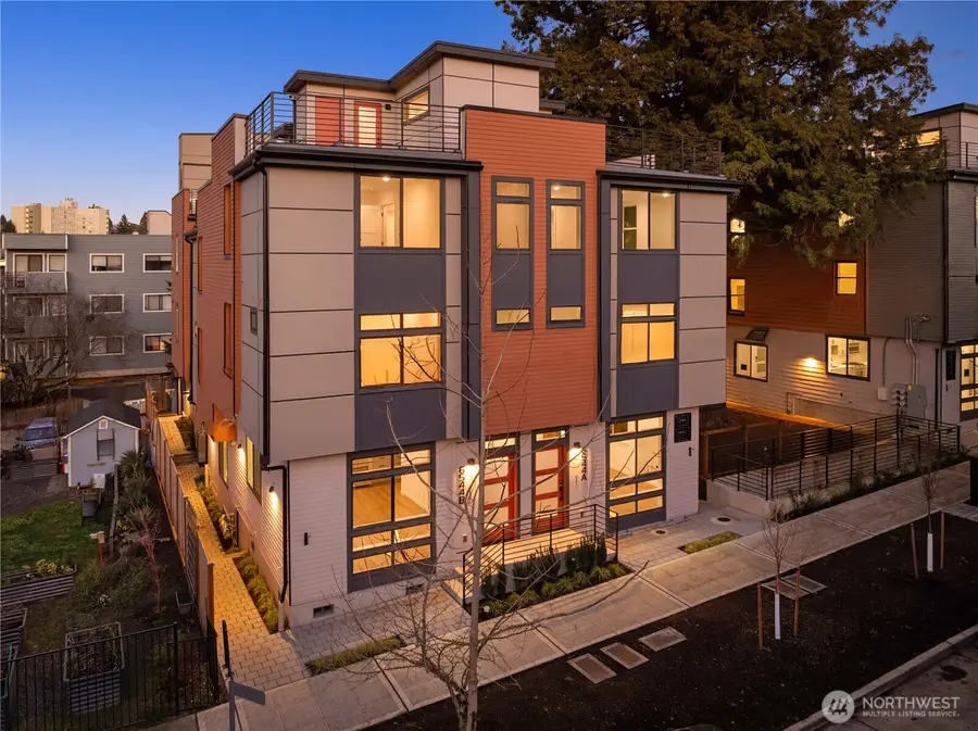 6544 Latona Avenue Ne, Seattle, WA 98115 - #2