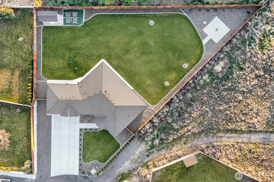 2054 H.2 Ne, Moses Lake, WA 98837 - #2