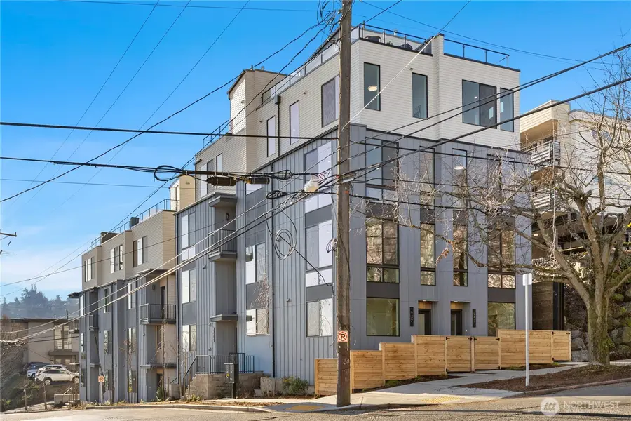 957 N 35th Street, Seattle, WA 98103 - #2