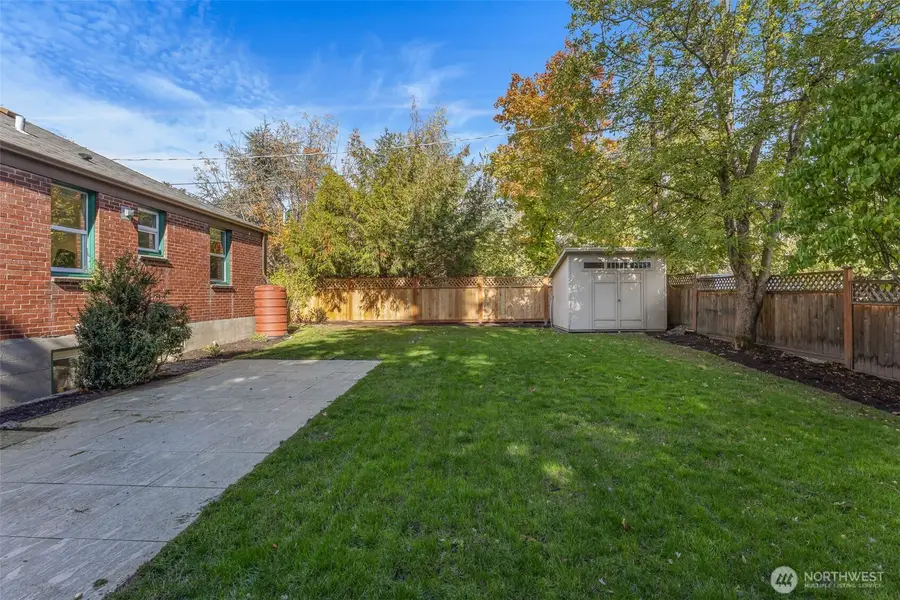 8254 Bagley Avenue N, Seattle, WA 98103 - #3