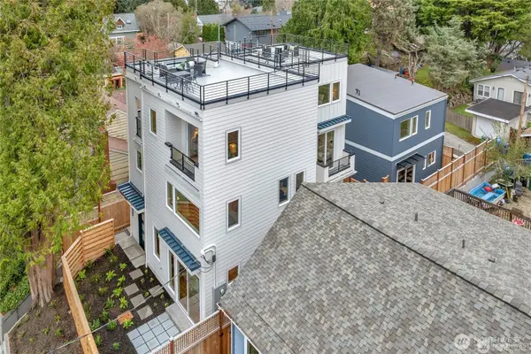 4048 32nd Avenue W #B, Seattle, WA 98199