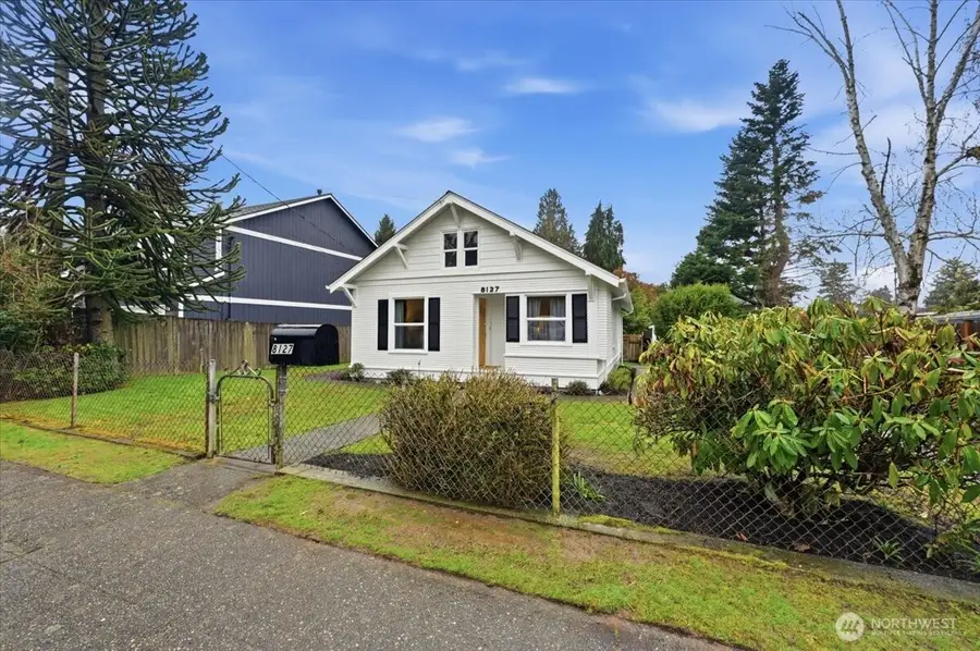 8127 11th Avenue Sw, Seattle, WA 98106 - #2