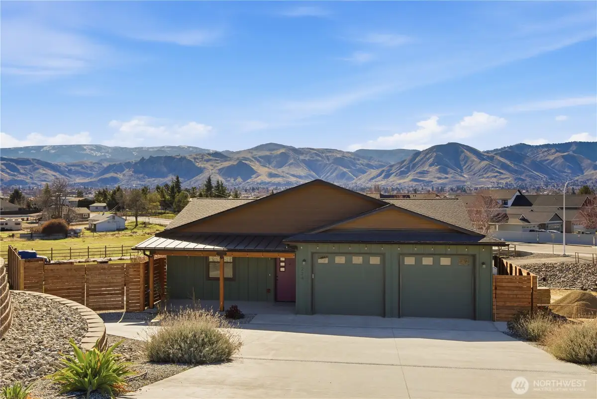 224 NW Chinook Way, East Wenatchee, WA 98802 - #1