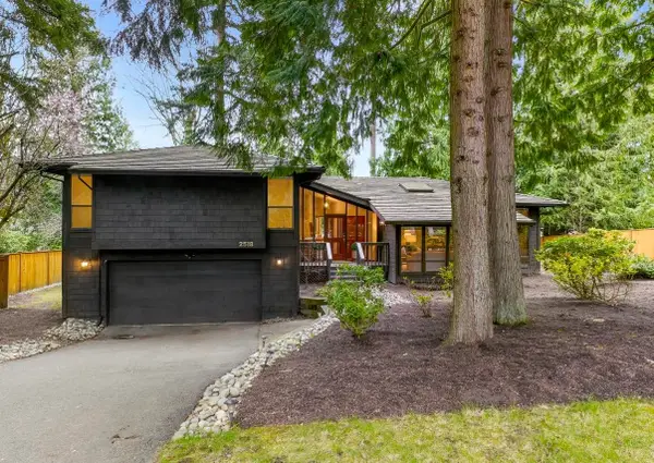 2518 Sahalee Drive East, Sammamish, WA 98074