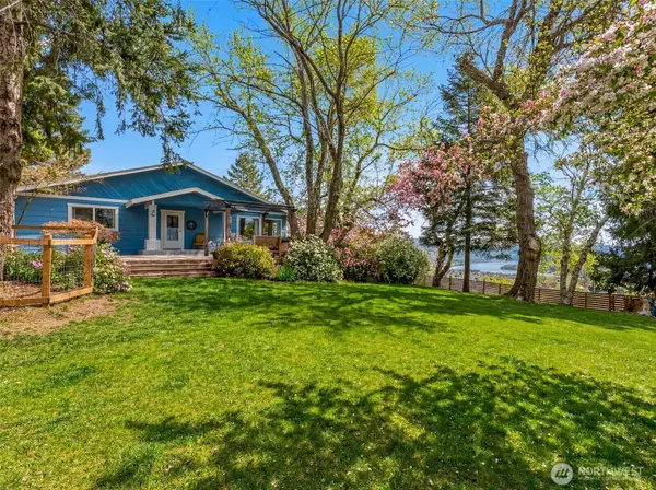 1220 S Webb Place, East Wenatchee, WA 98802